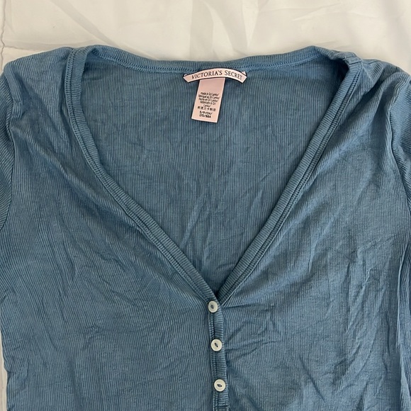 Long sleeve Henly ribbed button front top shirt - Picture 2 of 5